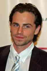 莱德尔·斯特朗莱德尔·斯特朗