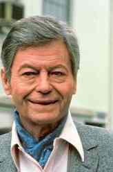 伦纳德·麦科伊伦纳德·麦科伊