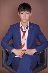 白那日苏白那日苏 