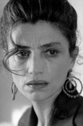 安吉拉·摩琳娜安吉拉·摩琳娜